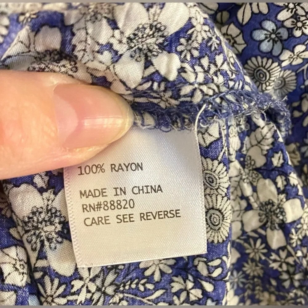 Cynthia Rowley Blue & White Floral Blouse – Size XL 🐝 - Picture 6 of 6